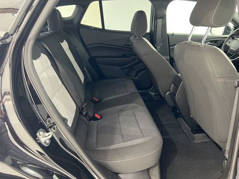 Used 2025 Chevrolet Trax RS w/ Driver Confidence Package image 22