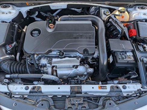 Used 2021 Chevrolet Malibu LT FWD image 22