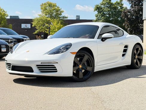 Used 2025 Porsche 718 Cayman RWD image 2