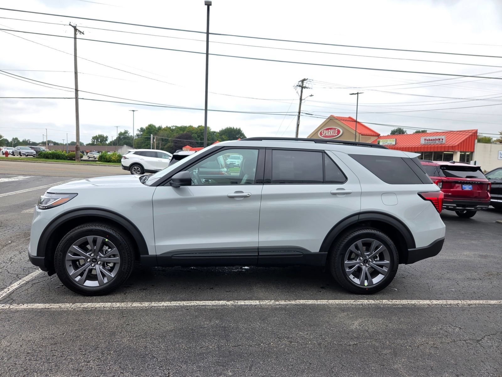 New 2027 Ford Explorer Active w/ Active Comfort Package AWD/4WD image 5