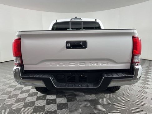 Used 2023 Toyota Tacoma SR5 RWD image 7