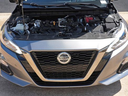 Used 2021 Nissan Altima 2.5 SR AWD/4WD image 7