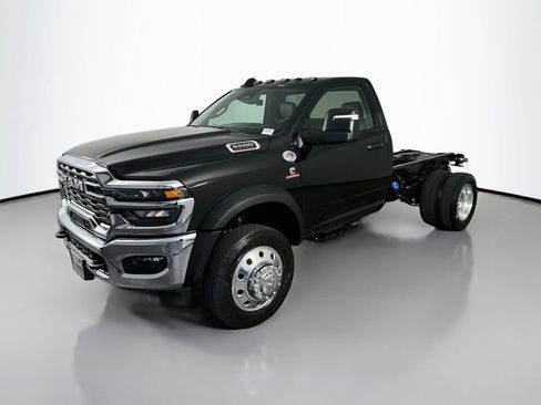 New 2026 RAM 5500 Tradesman w/ Chrome Appearance Group AWD/4WD image 3