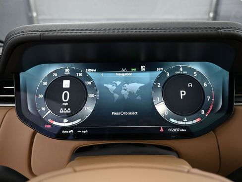 Used 2025 Land Rover Range Rover SE AWD/4WD image 18