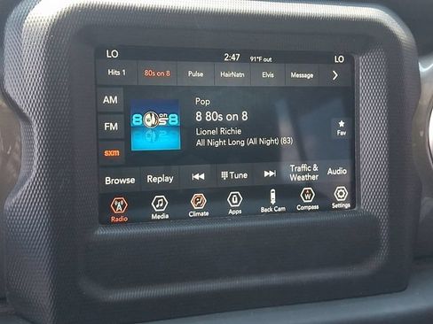 Used 2018 Jeep Wrangler Unlimited Sahara AWD/4WD image 16