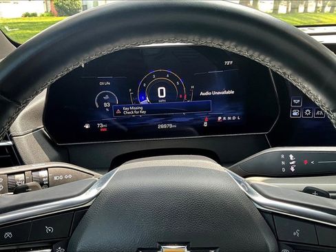 Used 2025 Chevrolet Traverse LT FWD image 14