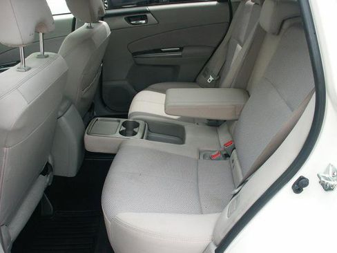 Used 2011 Subaru Forester 2.5X Premium image 7