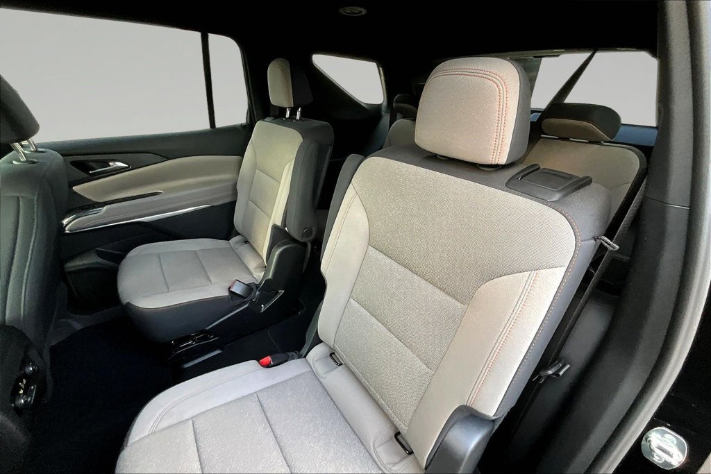Used 2026 Chevrolet Traverse LT w/ Driver Confidence Package AWD/4WD image 24