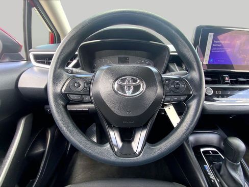 Used 2025 Toyota Corolla LE FWD image 6