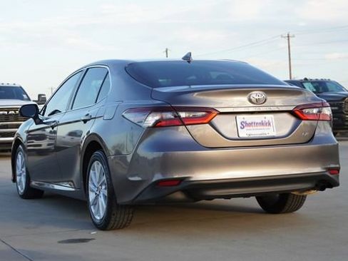 Used 2024 Toyota Camry LE FWD image 7
