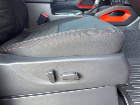 Used 2025 Nissan Frontier PRO-4X AWD/4WD image 21