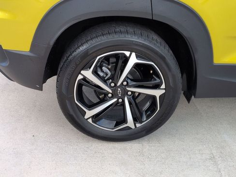 Used 2023 Chevrolet TrailBlazer RS w/ Sun and Liftgate Package FWD image 28