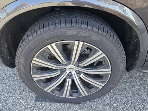 Used 2023 Volvo XC90 B5 Core w/ Protection Package Premier image 25
