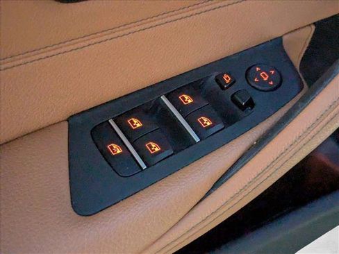 Used 2019 BMW 540i w/ Convenience Package image 13