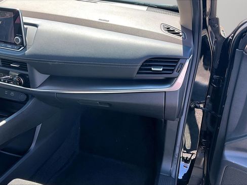 Used 2023 Nissan Rogue SV AWD/4WD image 14