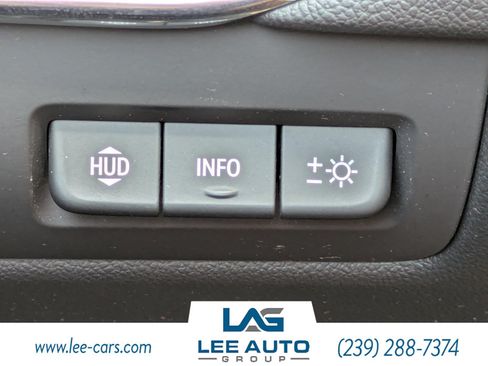 Used 2019 Cadillac XT4 Premium Luxury AWD/4WD image 22
