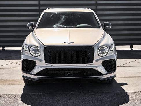 Used 2025 Bentley Bentayga AWD/4WD image 15