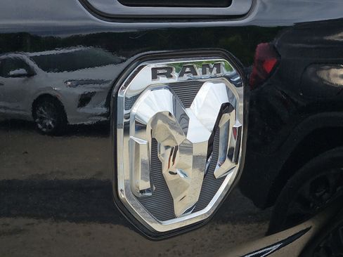 Used 2019 RAM 1500 Big Horn AWD/4WD image 8