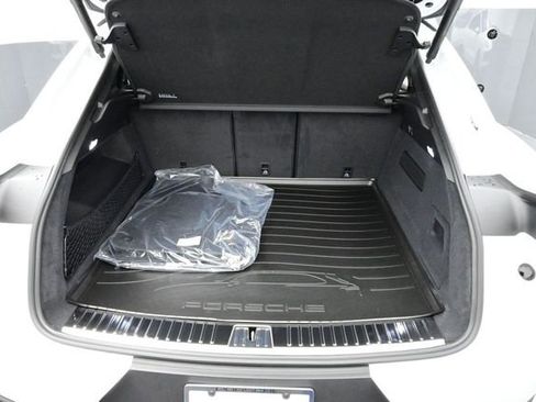 Certified 2026 Porsche Cayenne Coupe AWD/4WD image 15