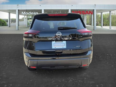 Certified 2025 Nissan Rogue SV AWD/4WD image 4