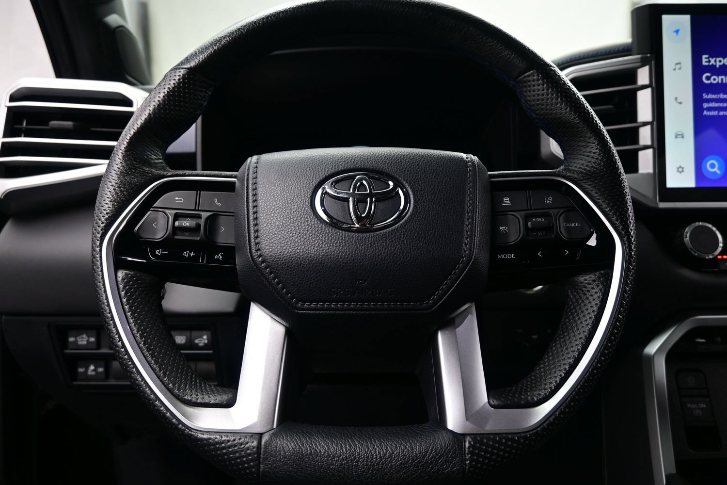 Used 2023 Toyota Tundra Platinum AWD/4WD image 25