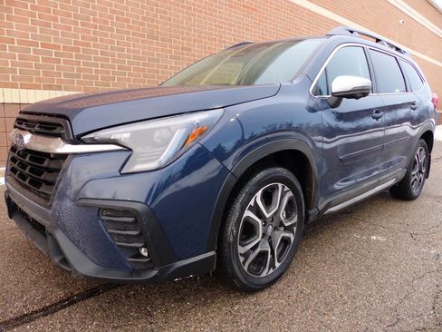 Used 2023 Subaru Ascent Limited w/ Technology Package image 5