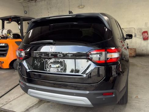 Used 2025 Honda Pilot EX-L image 7