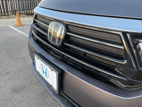 Used 2024 Honda Odyssey Elite image 16