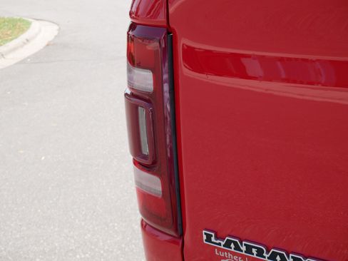 Used 2020 RAM 1500 Laramie AWD/4WD image 17