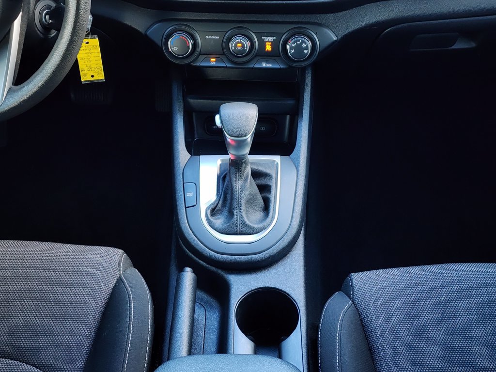 Certified 2024 Kia Forte LXS FWD image 18