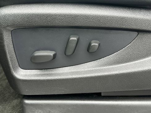 Used 2016 Chevrolet Tahoe LT image 16