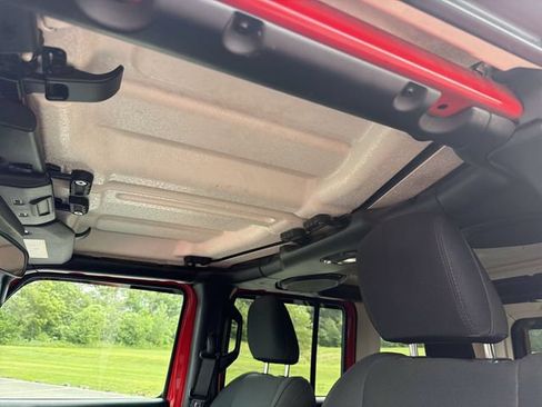 Used 2018 Jeep Wrangler Unlimited Sport S AWD/4WD image 19