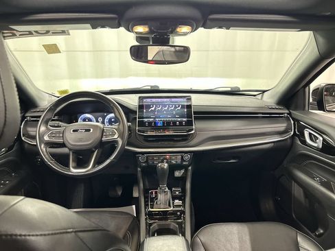 Used 2022 Jeep Compass High Altitude AWD/4WD image 19
