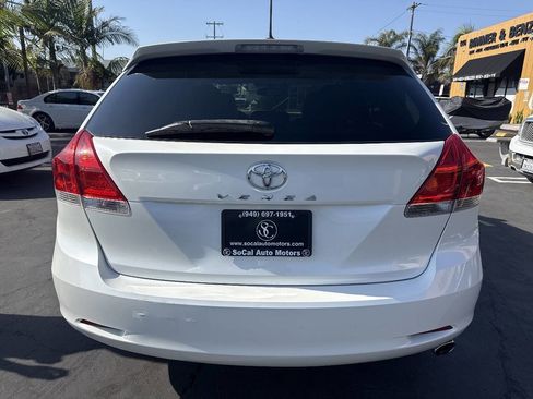 Used 2011 Toyota Venza FWD image 4
