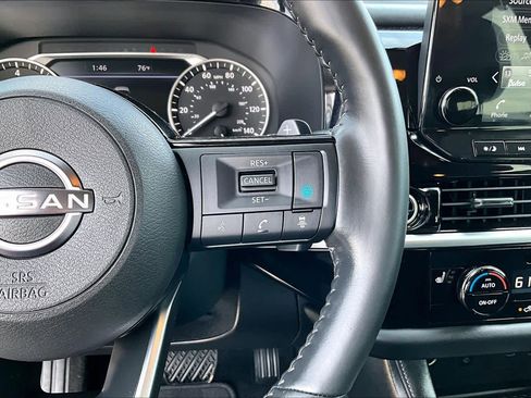 Used 2024 Nissan Pathfinder SL image 24