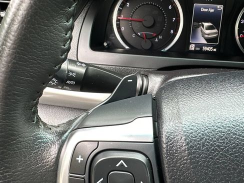 Used 2017 Toyota Camry SE FWD image 20