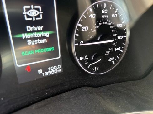 Used 2024 Subaru Outback Limited w/ Popular Package #2 AWD/4WD image 3
