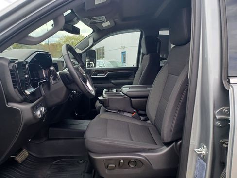 Used 2025 GMC Sierra 2500 SLE w/ SLE Value Package; AWD/4WD image 7