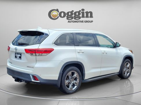 Used 2019 Toyota Highlander Limited Platinum AWD/4WD image 5