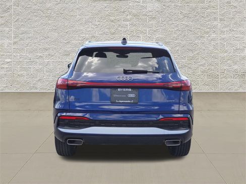 Certified 2025 Audi Q5 Premium w/ Convenience Package AWD/4WD image 6