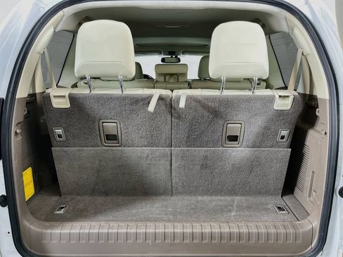 Used 2019 Lexus GX 460 Premium w/ Premium Package AWD/4WD image 9