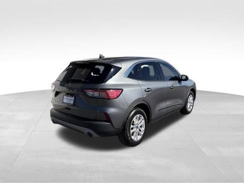 Used 2022 Ford Escape SE image 5