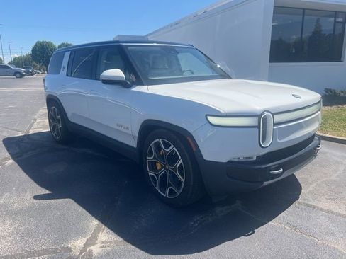 Used 2023 Rivian R1S Adventure image 1