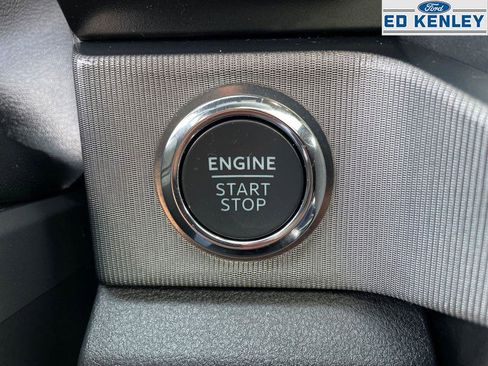 Used 2025 Ford F350 Platinum image 13