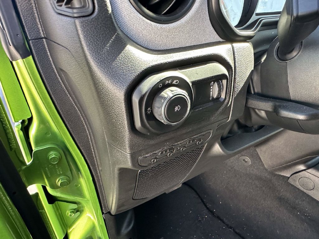 Used 2026 Jeep Wrangler Unlimited Sport AWD/4WD image 19