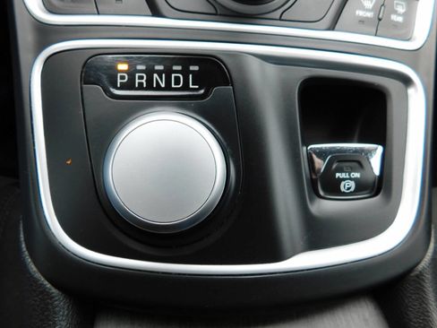 Used 2017 Chrysler 200 LX image 12