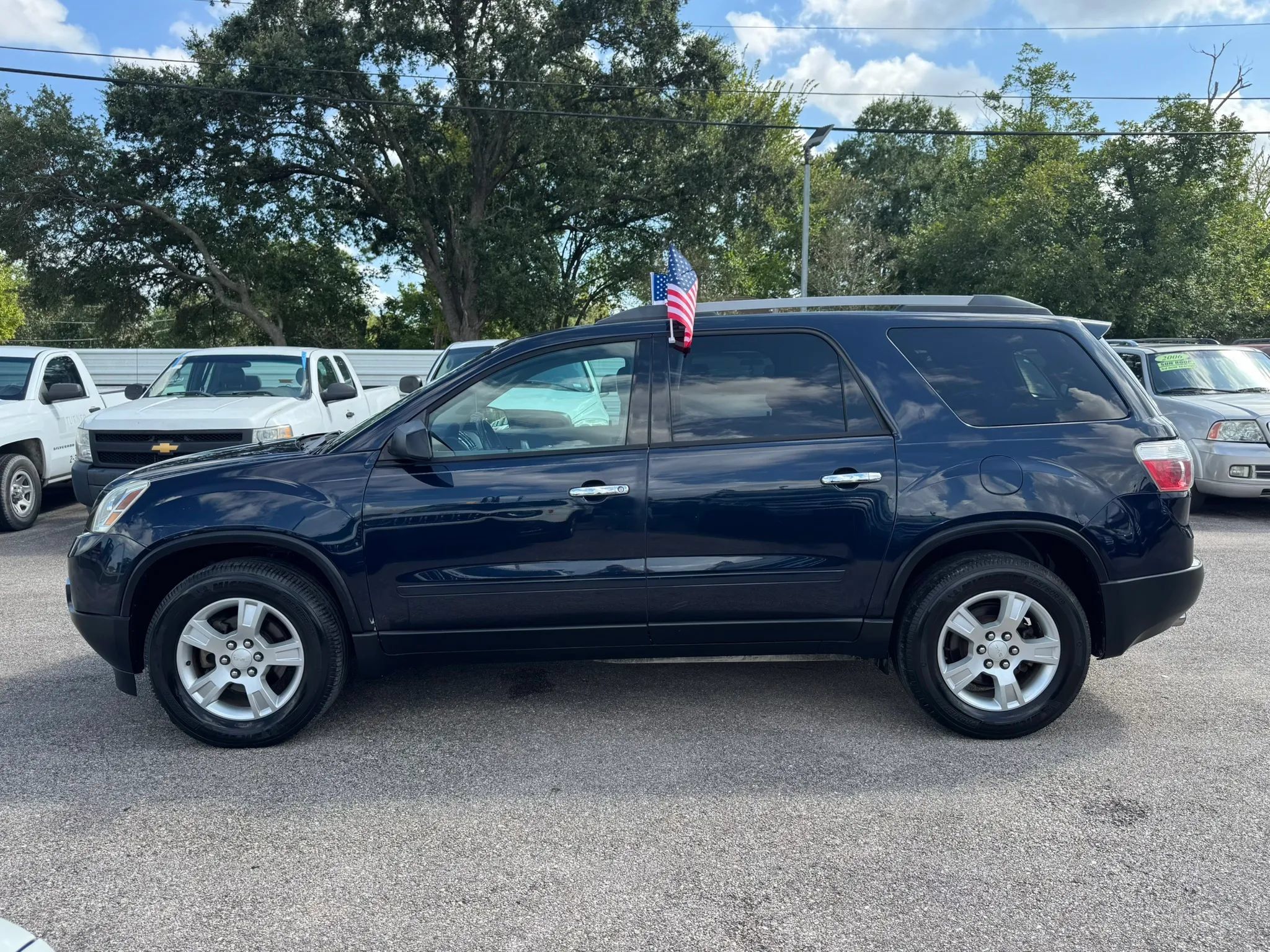 Used 2012 GMC Acadia SLE FWD image 9