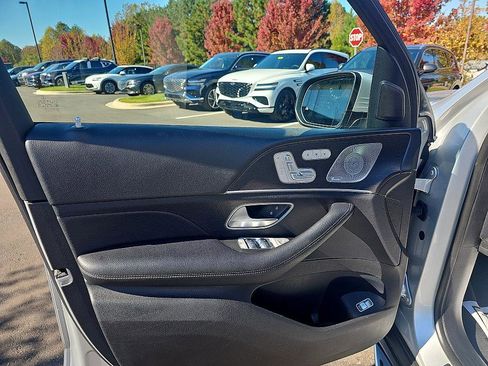 Used 2020 Mercedes-Benz GLS 450 4MATIC image 10