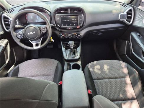Used 2024 Kia Soul LX w/ Option Group 015 FWD image 16