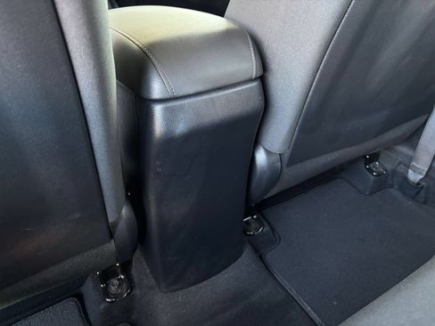 Used 2025 Kia Soul LX w/ LX Technology Package FWD image 18